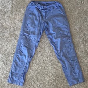 Lululemon - Studio Crop